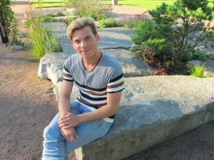 580061_10151031943843871_1404893834_n